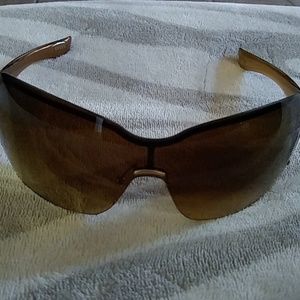 Gucci logo sunglssses